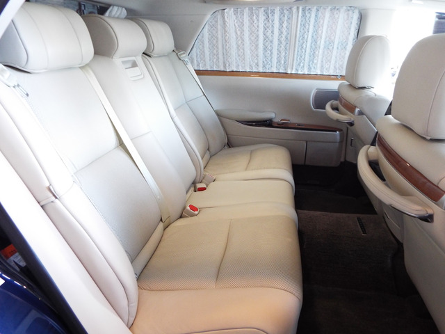 トヨタ センチュリー 5.0 の中古車詳細 (100,000km, ダークブルー 