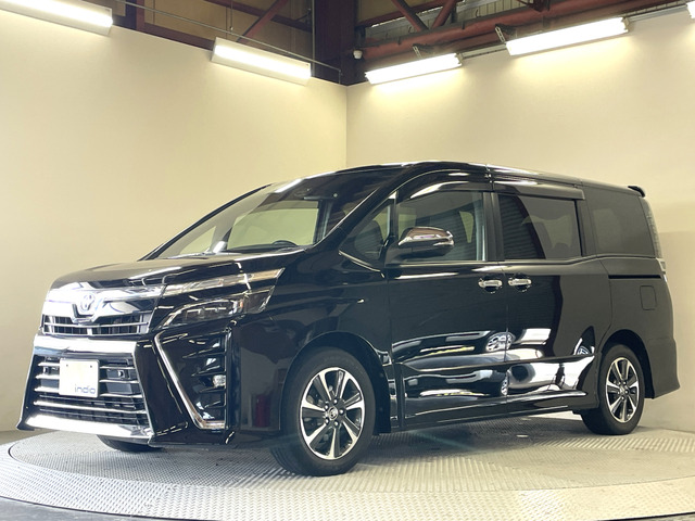 トヨタ ヴォクシー 2.0 ZS 煌II