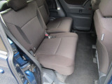 ★リアシートは前後スライド可。