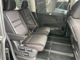☆後部座席の足元も広々してます!お問い合わせはTEL06-6430-1230 E-mail cars_genesis2007@yahoo.co.jpまで!!☆