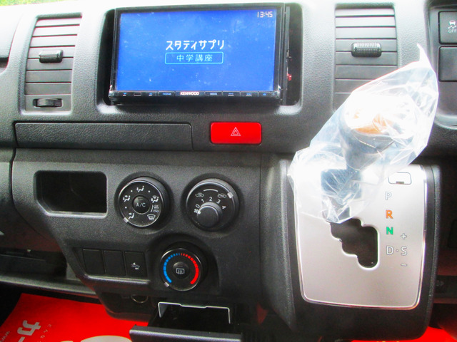 トヨタ ハイエースバン 2.8 DX ロング ディーゼル 4WD 5型 ディーゼル