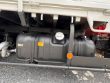 燃料タンク:いすゞエルフ3段ハイルーフNMR85AR/車検1年付/走行距離8万㎞台/ラジコン付/フックイン/タダノ2008年製/敷板付/F6速/フォグランプ/ラジオ/HSA/オートサイドミラー/取説記録簿他