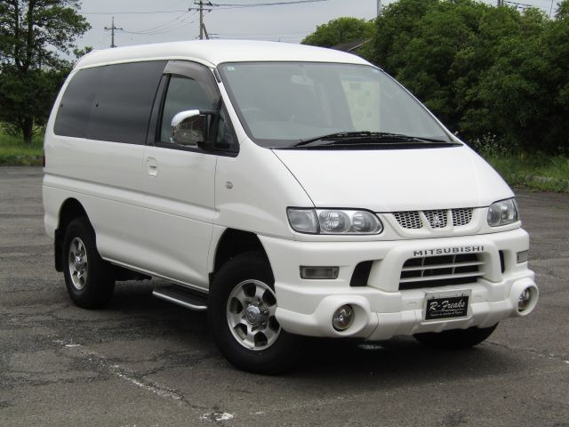 デリカスぺースギア 3.0 アクティブフィールドエディション ハイルーフ 4WD