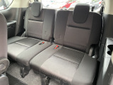 3列目座席もなかなか広々してます!お問い合わせはTEL06-6430-1230 E-mail cars_genesis2007@yahoo.co.jpまで!!☆