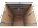中古車に保証を付ける事は自信のある車両を仕入れ販売する事、 粗悪なエンジン・ミッションの車両を販売しない事、 整備点検をしっかりする事です。 当店とお客様の信用!