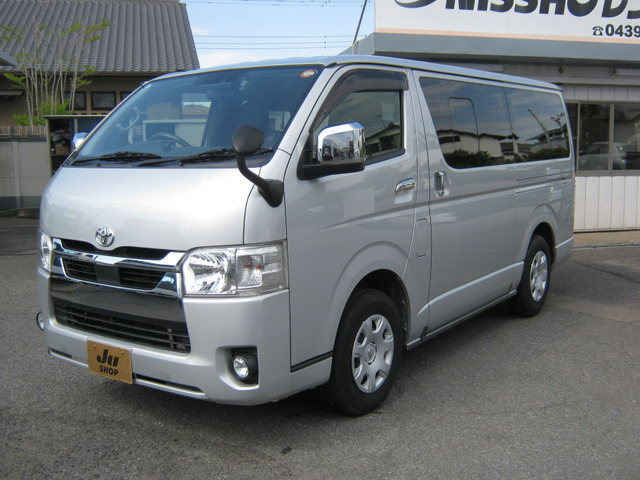 トヨタ ハイエースバン 