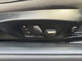 【運転席パワーシート】電動でシートポジションを細かく調整できる便利な機能です!