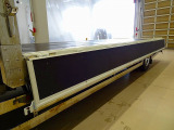 荷台内寸:575&times;214&times;40 三方開 アオリ三方上部ステンレス製プロテクター付 リア歩み掛け架装 前立てステンレス製/荷台側アルミ縞鋼板張り/LED作業灯4個