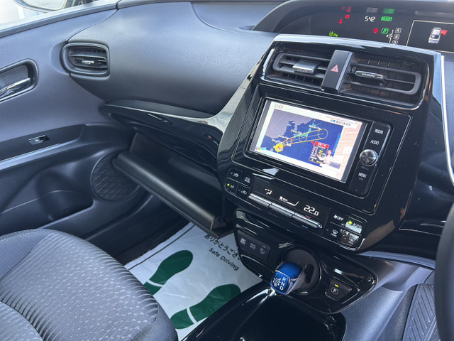 トヨタ プリウス 1.8 S セーフティ プラス 1オーナー 純正ナビTV 禁煙