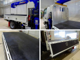 荷台内寸:239&times;162&times;38 床鉄板張り アオリ上部プロテクター付/ロープ穴左右3対/リア2ヶ所 前立てアルミ縞鋼板張り/上部枕木/工具箱/作業灯 タダノ3段 2.5t吊りクレーン付