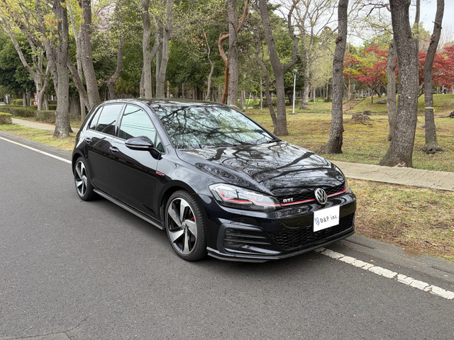 フォルクスワーゲン ゴルフ 