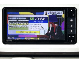 純正ナビゲーションはCD/DVD/SDカードなど様々なメディアに対応。地デジTVチューナーも付いています。