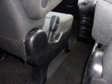 運転席・助手席の間にキズ