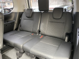 3列目座席もなかなか広々してます!お問い合わせはTEL06-6430-1230 E-mail cars_genesis2007@yahoo.co.jpまで!!☆