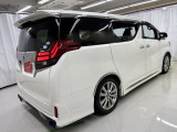 【自社整備工場完備】 自社整備工場を完備しており、納車前は徹底整備後お渡しとなります。自社工場だからこそ時間をかけれる。自社工場だからこそきめ細かい整備を。自社工場だからこそ出来る事があります。