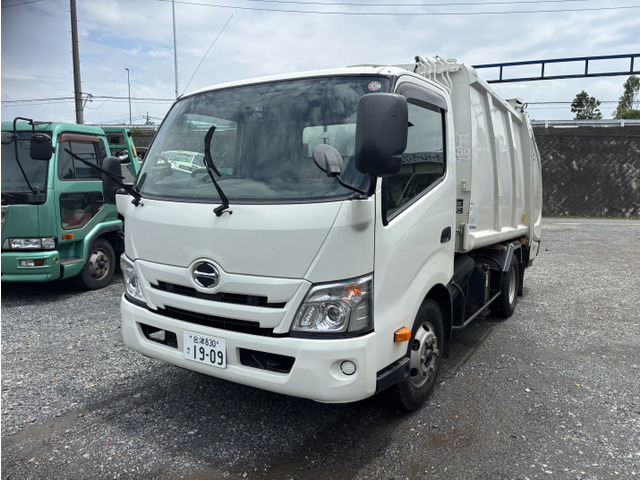 デュトロ 塵芥車 7.0㎥プレス式パカー車