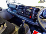 AC PS PW SRS ABS 集中ドアロック 左電格ミラー Bluetooth バックモニター ターボ 排気ブレーキ 坂道発進補助装置 フロア5MT