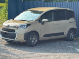 シエンタ ハイブリッド 1.5 Z E-Four 4WD バックカメラ 7人乗り