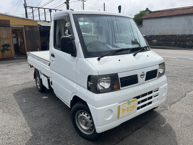 NT100クリッパーDXフロア5速マニュアル車