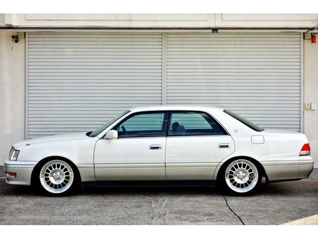 クラウンwst 中古品 トヨタ クラウン 2.5 ロイヤルサルーン 新品WORK18インチアルミ 新品車