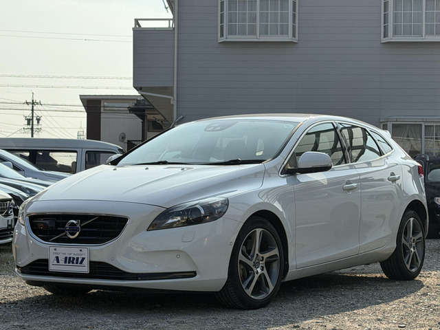 ボルボ V40 