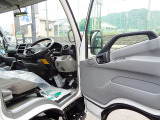 車内綺麗な状態です。2人乗り。モケットシート