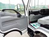 車内綺麗な状態です。2人乗り。モケットシート