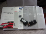 新車時保証書メンテナンスノート完備。スマートキー2個あります。
