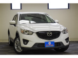 このCX-5なら、力強いディーゼルターボでキャンプ場の急な坂道も余裕たっぷり。SUV特有の揺れを抑えた「上質な乗り心地」は、目的地に着く前に後部座席の子供たちが眠ってしまうほど静かです。