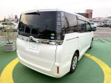 ヴォクシー 2.0 X 禁煙車/純正ナビ/バックカメラ/ETC
