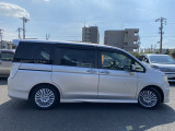 自動車保険もご相談ください。当店は三井住友海上、あいおいニッセイ同和損保の代理店です。保険担当が万一の際は連携を取って迅速にご対応致します。代車・レンタカーもご用意できますのでご安心ください。