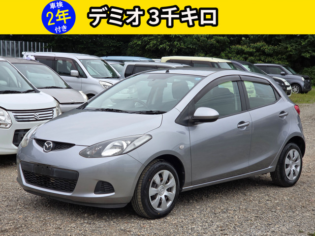 デミオ 1.3 13C 3千キロ 禁煙車 バックカメラ ナビ テ