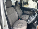運転席シート☆使用感も少なく、良好な状態となっております!丁寧に使われていたことがよくわかります♪