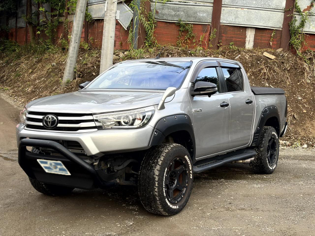 ハイラックス 2.4 Z ディーゼル 4WD 