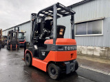 トヨタL&F 電動フォークリフト 19338
