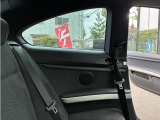 納車までの間代車が必要な方は成約後から御納車までの間、無料で代車を貸出するサービスございます(無料代車がない場合もございますので事前にお申し付けください)また当社指定のレンタカーをご用意する事も可能です
