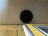 FFヒーターの吹き出し口は足元にあるので全体が暖まります!