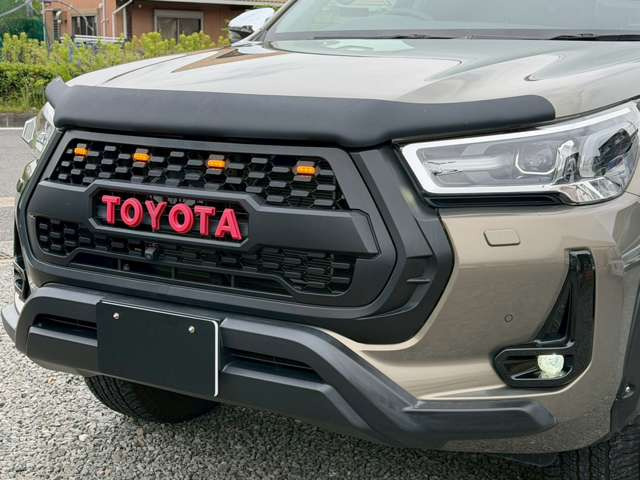 トヨタ ハイラックス Z ディーゼルターボ 4WD 外グリル ロールバー