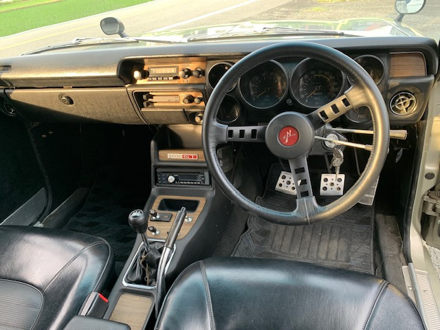 日産 スカイライン 2.0 GT GT-R仕様 純正透明ガラス の中古車詳細