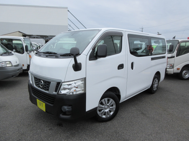 NV350キャラバン 2.0 DX ロング 平床 5ドア平床
