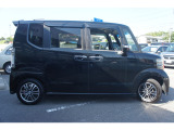 エンジン、ミッションなど金額の大きな箇所も無料修理♪代車もご用意!☆自社保証☆安心3ヶ月間の無料保証付。カーセンサーアフター保証も有り☆1年～2年更新保証もご用意有ります。輸入車は1年保証～有償のみです。
