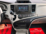 エアコン・オーディオ周りも綺麗な状態です。パナソニックストラーダHDDナビで地デジ対応・DVDビデオ再生・USB・AUXにも対応!