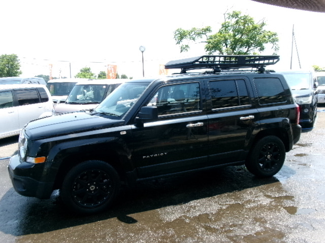 クライスラージープ パトリオット スポーツ 4WD の中古車詳細 (130,000