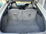 納車仕上げでは、通常ポリマーコーティングは施工しますが、硬化型のガラスコーティングもご対応しております。ご要望や駐車環境などに合わせて、ご提案させていただきます。