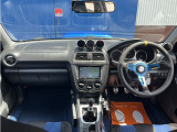 H14年式 スバル インプレッサ WRX STiが入庫しました。人気の高い涙目モデル、アプライドモデルはC型になります。社外パーツも盛りだくさんに付いた大変お値打ちな1台になっております。