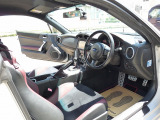 内外装クリーニング済みのお車です。入庫時に磨き作業を行い艶やかなクリスタルホワイトパール(K1X)になります。