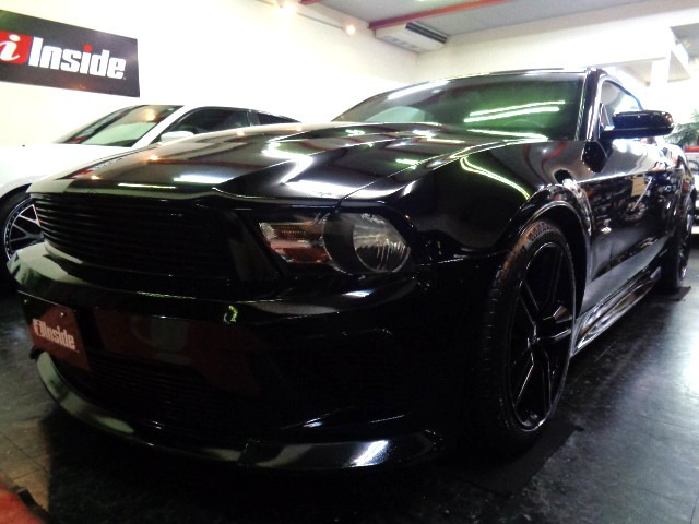 マスタング V6 クーペ プレミアム 3.7V6エンジン309PS6速
