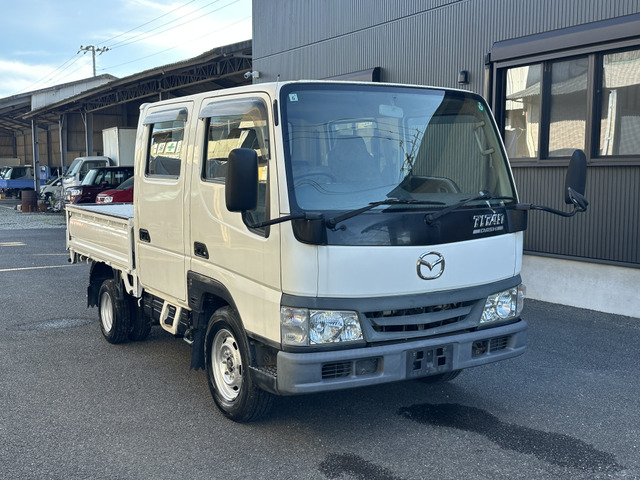タイタンダッシュ ダブルキャブ 積載1t 5速MT
