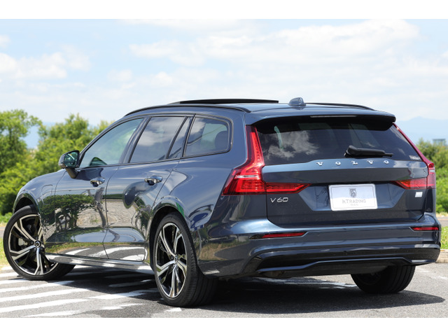 ボルボ V60 リチャージ PHEV T6 AWD アルティメット 4WD 新車保証
