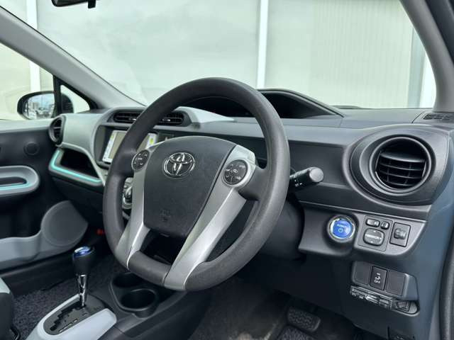 平成24年 AQUA•S 低走行 ナビ•TV•バックカメラ•プッシュスタート トヨタ アクア S ナビ DTV Bカメラ ETC スマートキー プッシュスタート